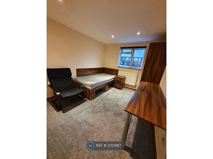 Studio To Rent In Park St, Luton, LU1