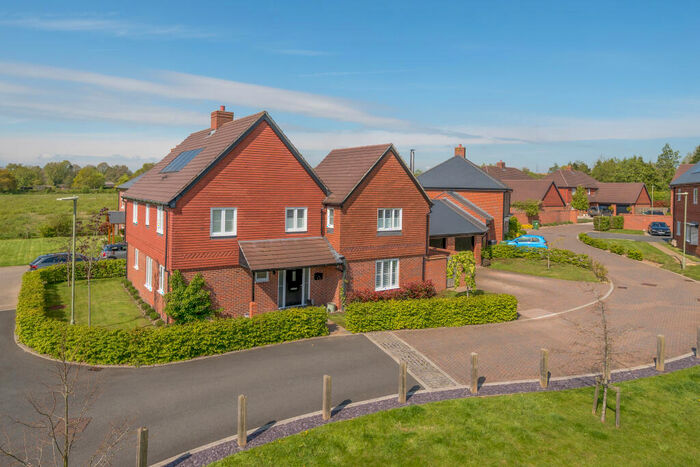 4 Bedroom Detached House For Sale In Somerset Fields, Bentley, Farnham, GU10