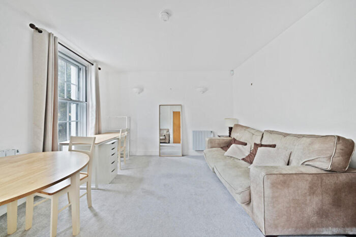 2 Bedroom Flat To Rent In St. John Street, Angel, EC1V
