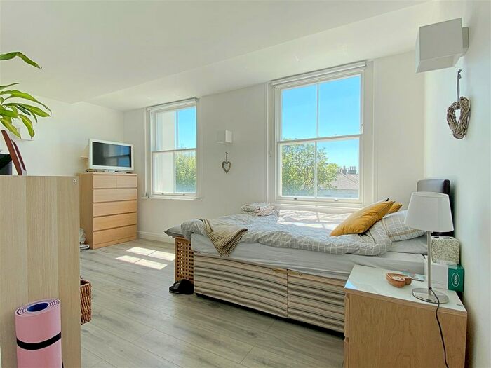 Studio To Rent In Buckingham Place, Brighton, BN1