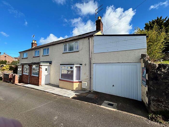3 Bedroom Semi-Detached House For Sale In Packers Road, Cinderford, GL14