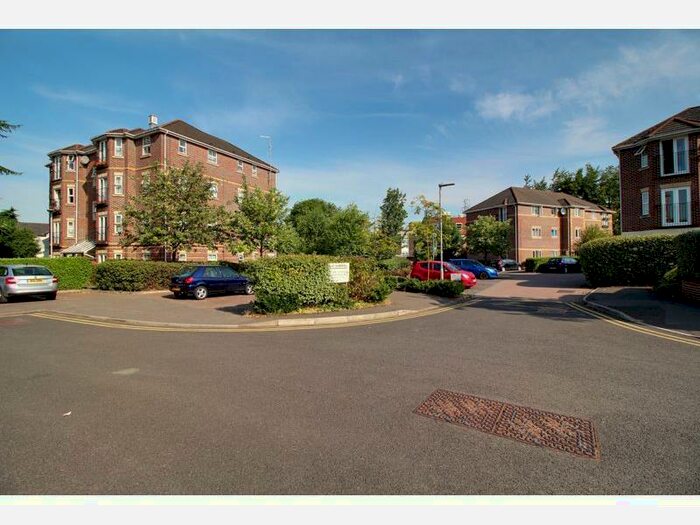 2 Bedroom Flat To Rent In Abbotsmead Place, Caversham, Reading, RG4