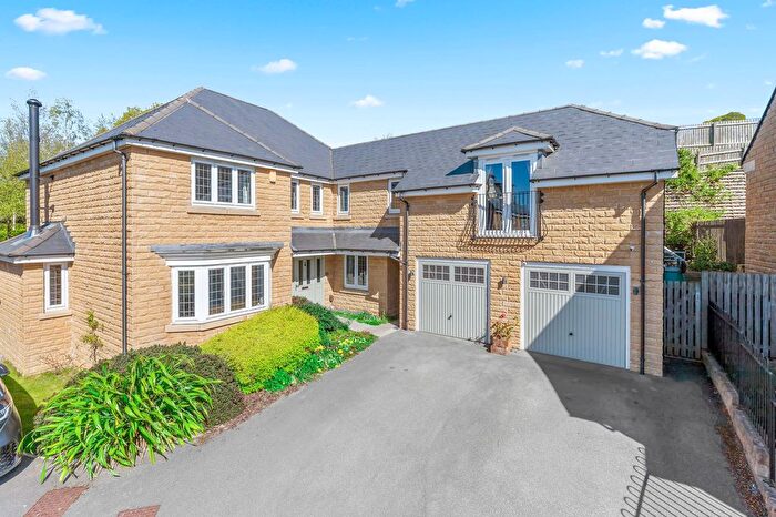 5 Bedroom Detached House For Sale In Leyfield, Baildon, BD17