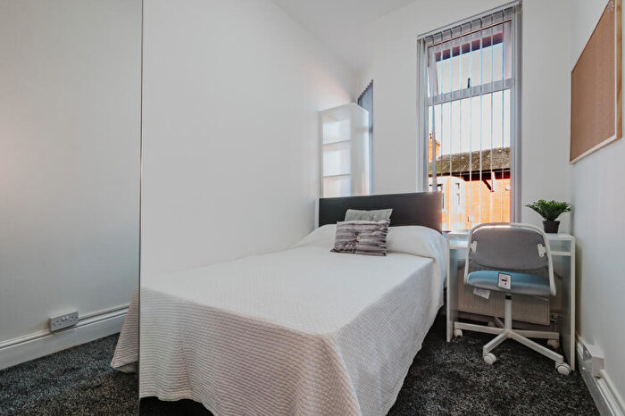 4 Bedroom End Of Terrace House To Rent In Arnside Street, Moss Side, M14