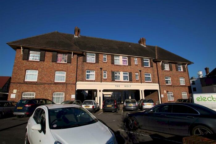 2 Bedroom Flat To Rent In The Holt, London Road, Morden, SM4