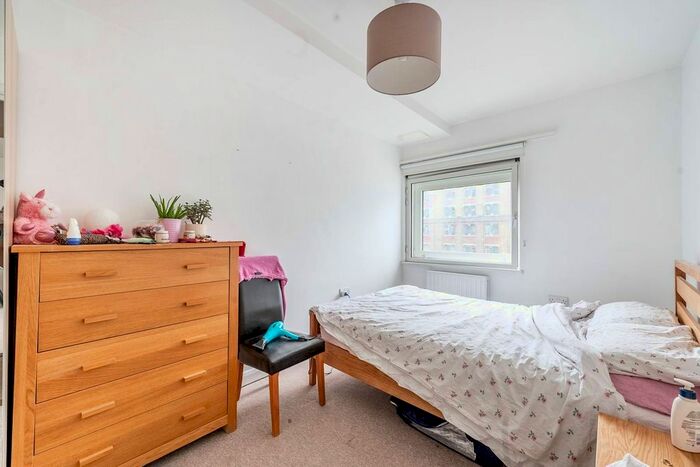 1 Bedroom Flat For Sale In Beckford Close, Kensington, London, W14