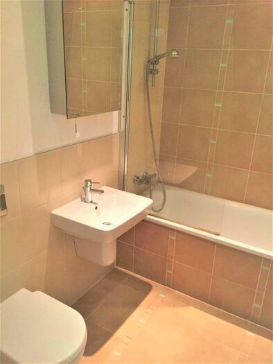 2 Bedroom Apartment To Rent In The Blue Building, Gunwharf Quays, Portsmouth., PO1