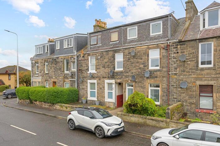 2 Bedroom Flat For Sale In Forth Street, Dunfermline, KY12