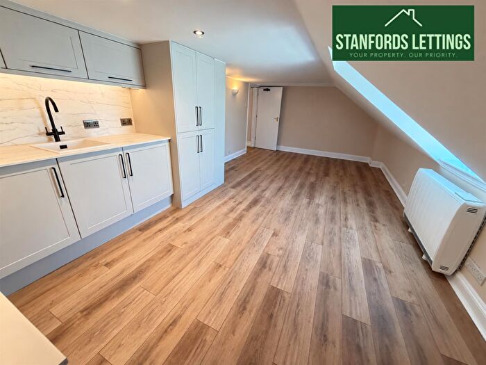 4 Bedroom Apartment To Rent In Flat Queens Gate, A North Street, BN1
