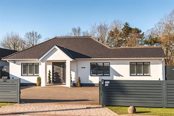 4 Bedroom Detached House For Sale In Vineyards Road, Northaw, Potters Bar, EN6