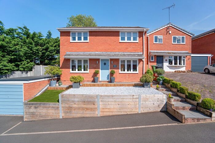 3 Bedroom Detached House For Sale In Woodthorpe Drive, Bewdley, DY12