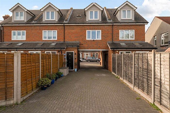 3 Bedroom Maisonette For Sale In Woodstock Road, Gosport, PO12