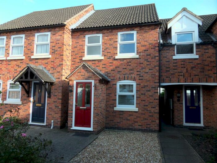2 Bedroom Town House To Rent In Hattons Court, Melbourne, Derby, DE73