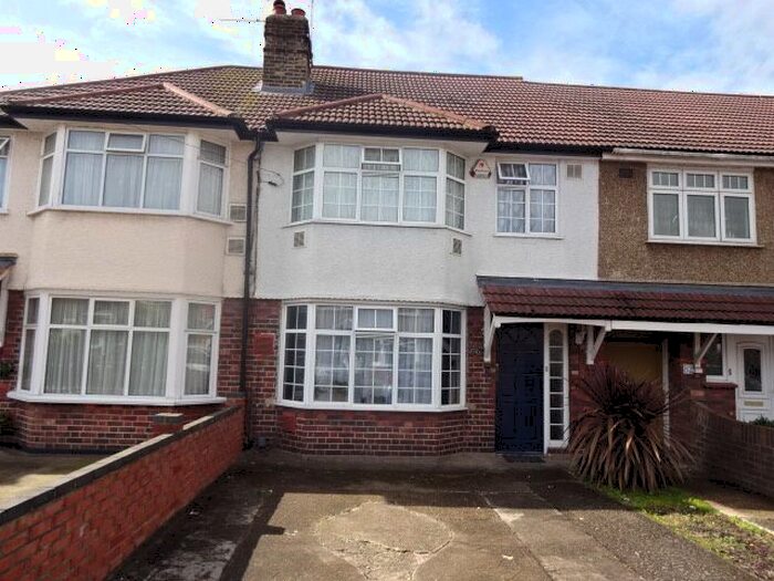 4 Bedroom Terraced House To Rent In Victoria Gardens, Heston, Hounslow, TW5