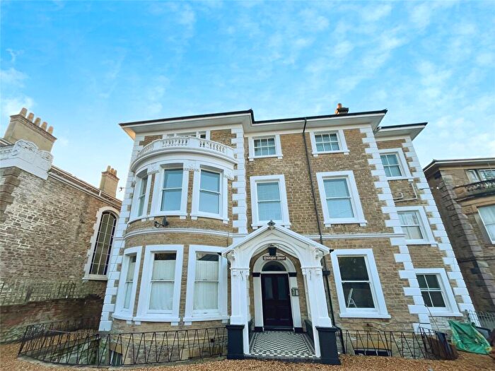 1 Bedroom House To Rent In East Hill Road, Ryde, Isle Of Wight, PO33