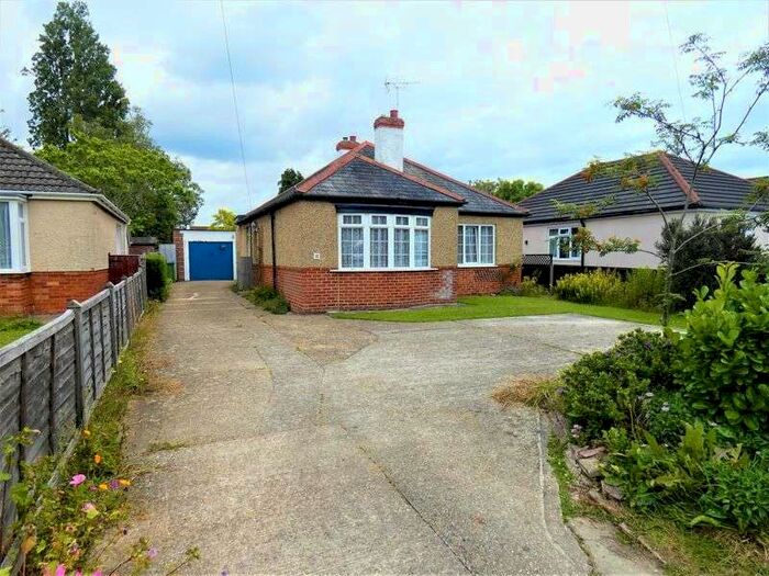2 Bedroom Bungalow For Sale In Crofton Lane Hill Head Fareham PO14