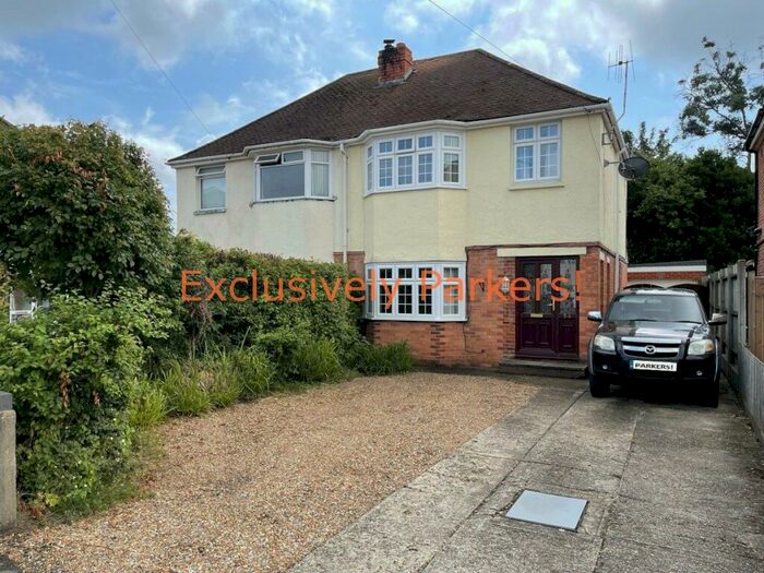 3 Bedroom Semi-Detached House To Rent In Sunset Road, Totton, SO40