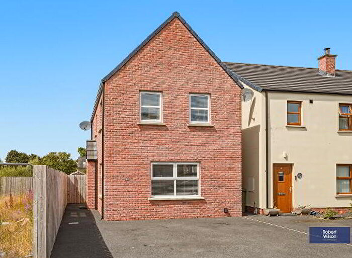 3 Bedroom Detached House For Sale In Nicholson Green, Donaghcloney, BT66