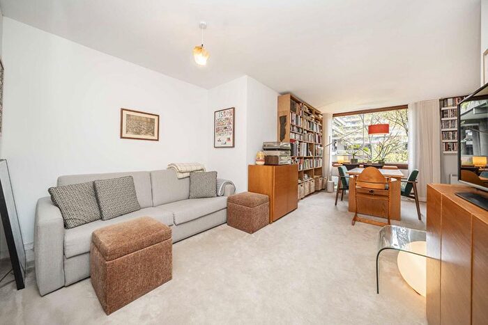 1 Bedroom Flat For Sale In Thomas More House, Thomas More House, Barbican, EC2Y