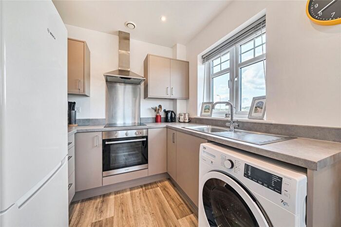 1 Bedroom Flat For Sale In Gilbert Close, Padworth, Reading, RG7