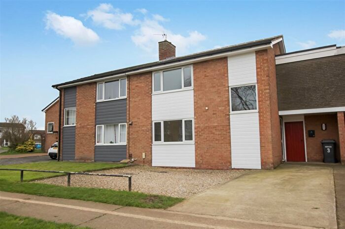 3 Bedroom Semi Detached House For Sale In Meadow Lane, Northallerton, DL6