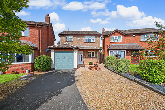 3 Bedroom Detached House For Sale In Hawthorn Way, Rugby, CV22