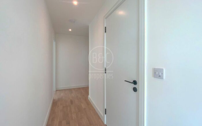 2 Bedroom Flat To Rent In Watson House, Greenleaf Walk, Southall, UB1