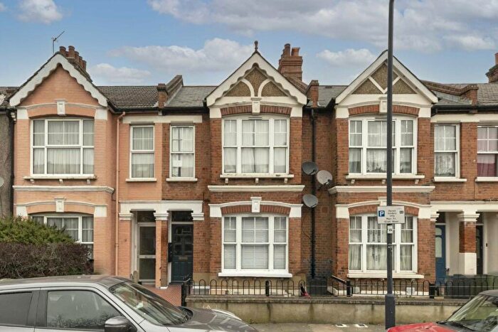 1 Bedroom Flat To Rent In Midmoor Road, Balham, SW12