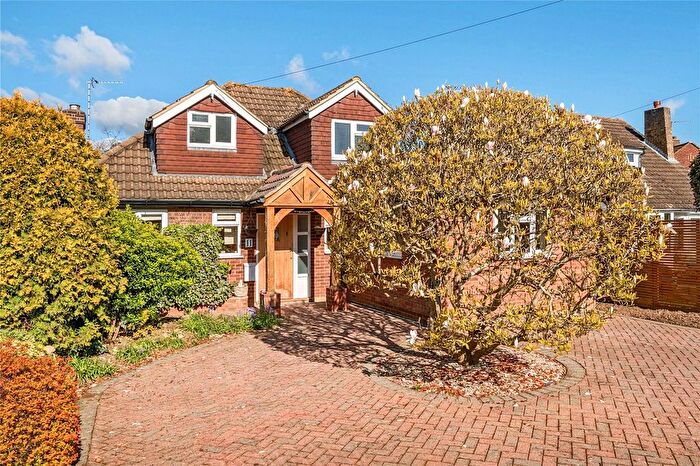 4 Bedroom Detached House For Sale In Lower Wood Road, Claygate, KT10