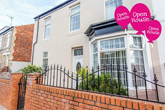 3 Bedroom End Of Terrace House For Sale In Baring Street, South Shields, NE33