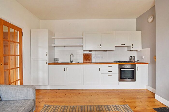 1 Bedroom Flat To Rent In Hampton Road, Bristol, Somerset, BS6
