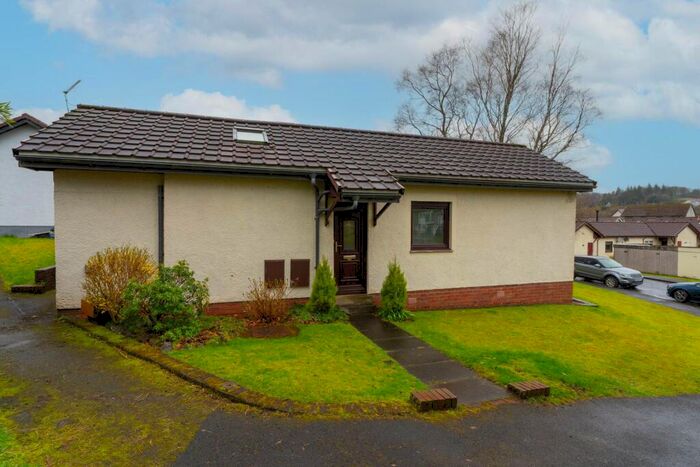 2 Bedroom Bungalow For Sale In Castlehill Crescent, Kilmacolm, PA13