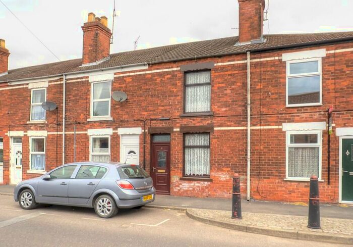3 Bedroom Terraced House To Rent In Dam Road, Barton-upon-Humber, DN18