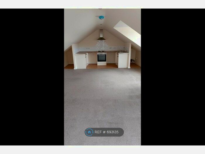 2 Bedroom Flat To Rent In Park View Lodge, Doncaster, DN4