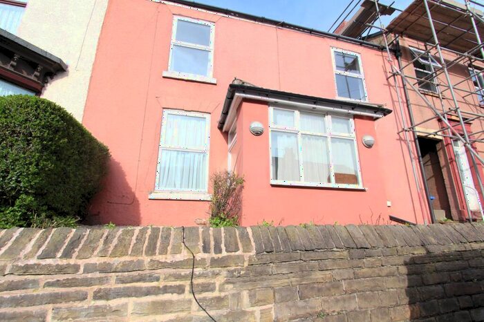 2 Bedroom Terraced House To Rent In Gleadless Road, Sheffield, S2