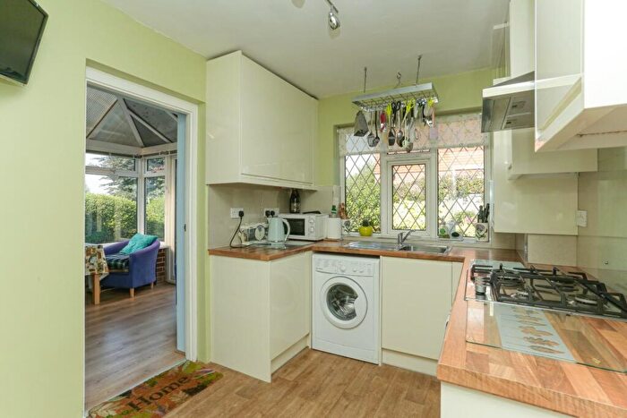 4 Bedroom Detached House For Sale In St. Lawrence Avenue, Ramsgate, CT11