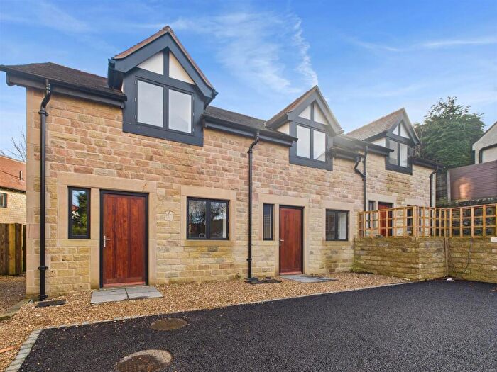 2 Bedroom Cottage For Sale In Temple Road, Buxton, SK17