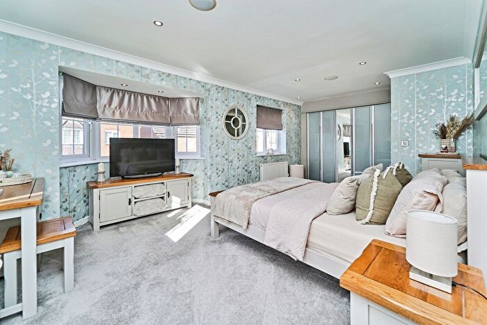 5 Bedroom Detached House For Sale In Old College Drive, Wednesbury, WS10