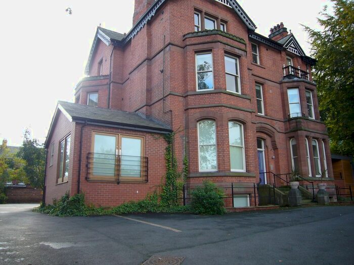 2 Bedroom Flat To Rent In Aigburth Drive, Liverpool, L17