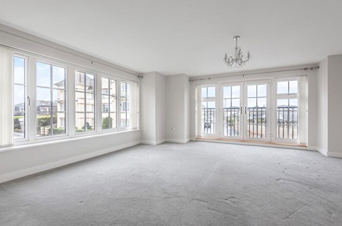 2 Bedroom Apartment For Sale In Summerley Lane, Summerley Point Summerley Lane, PO22