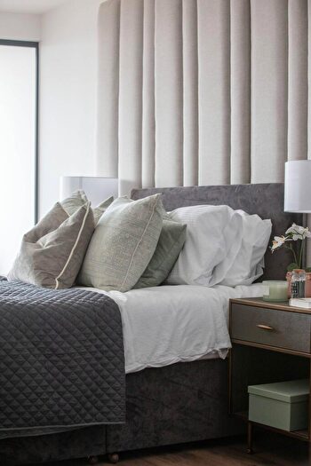 2 Bedroom Flat For Sale In Dylon Riverside, Lower Sydenham, London, SE26