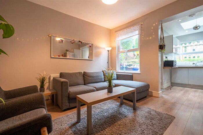 5 Bedroom House To Rent In Burns Road, Crookesmoor, Sheffield, S6