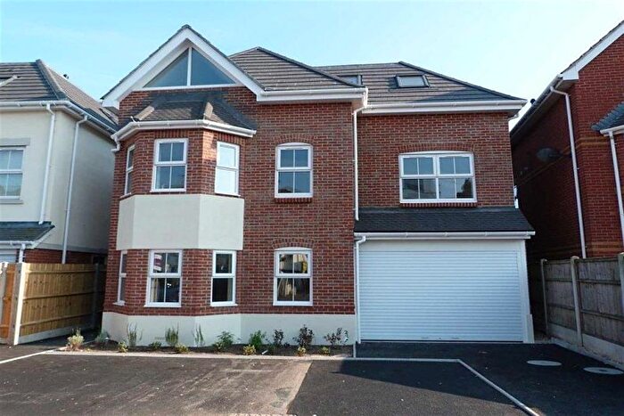 1 Bedroom Flat To Rent In Southcote Road, BH1