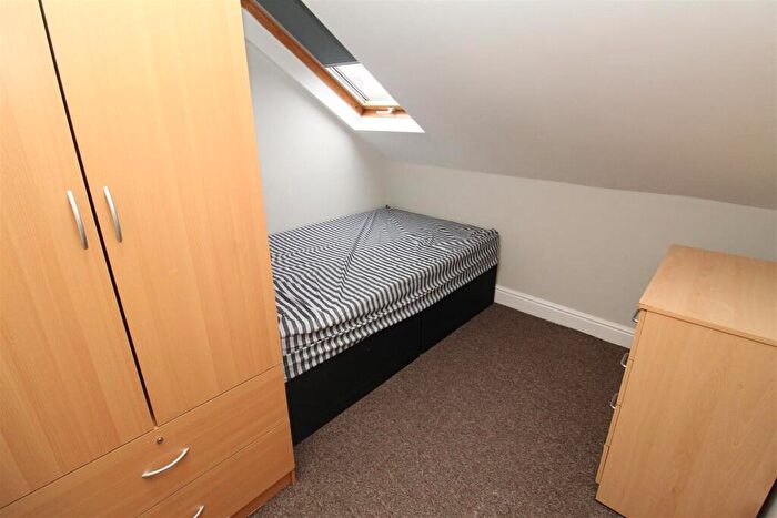 3 Bedroom Flat To Rent In Colum Road, Cathays, CF10