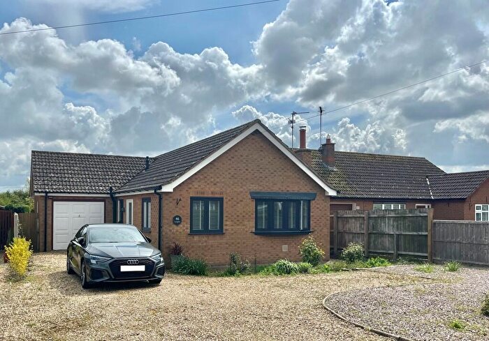 2 Bedroom Detached Bungalow For Sale In Lowgate, Lutton, PE12