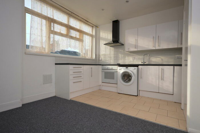 1 Bedroom Flat To Rent In Wood Street, Kettering, NN16