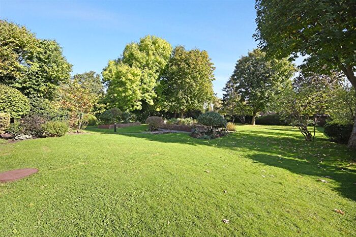 1 Bedroom Flat For Sale In Blakesley Avenue, London, W5