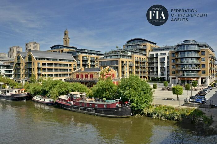 2 Bedroom Flat To Rent In Quayside House, Kew Bridge Road, Brentford, TW8