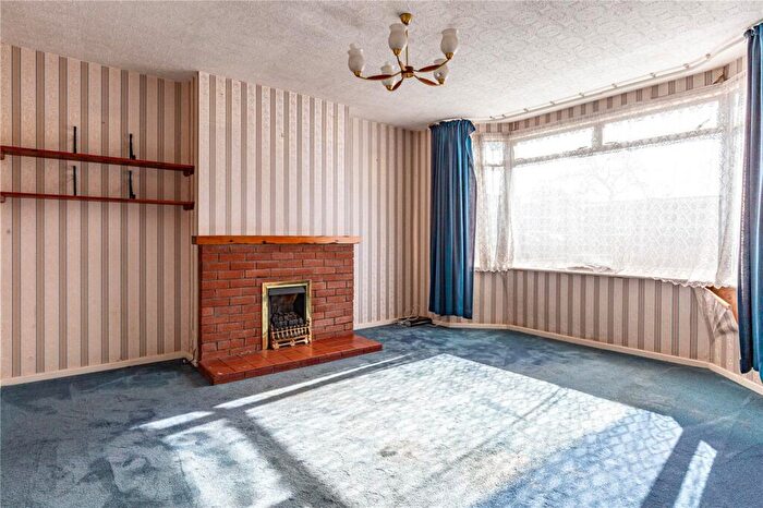 3 Bedroom Semi-Detached House For Sale In Quakers Road, Bromley Heath, Bristol, Gloucestershire, BS16
