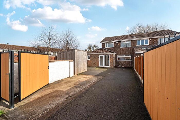 3 Bedroom End Of Terrace House For Sale In Harescombe, Yate, Bristol, Gloucestershire, BS37